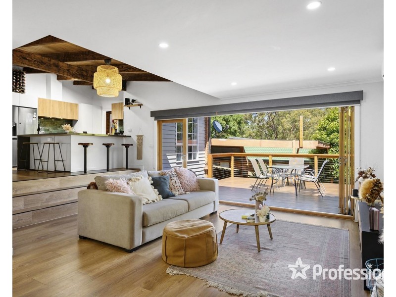 12 George Street, Mount Evelyn VIC 3796