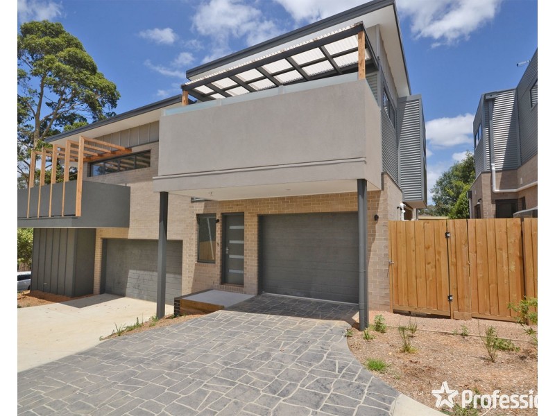 1 Floral Court, Mooroolbark VIC 3138