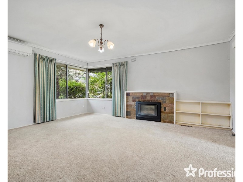 83 Dryden Concourse, Mooroolbark VIC 3138