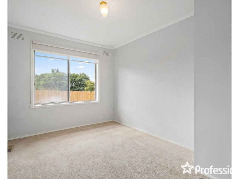 83 Dryden Concourse, Mooroolbark VIC 3138