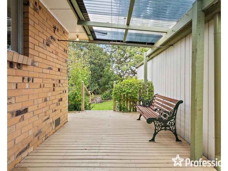 83 Dryden Concourse, Mooroolbark VIC 3138