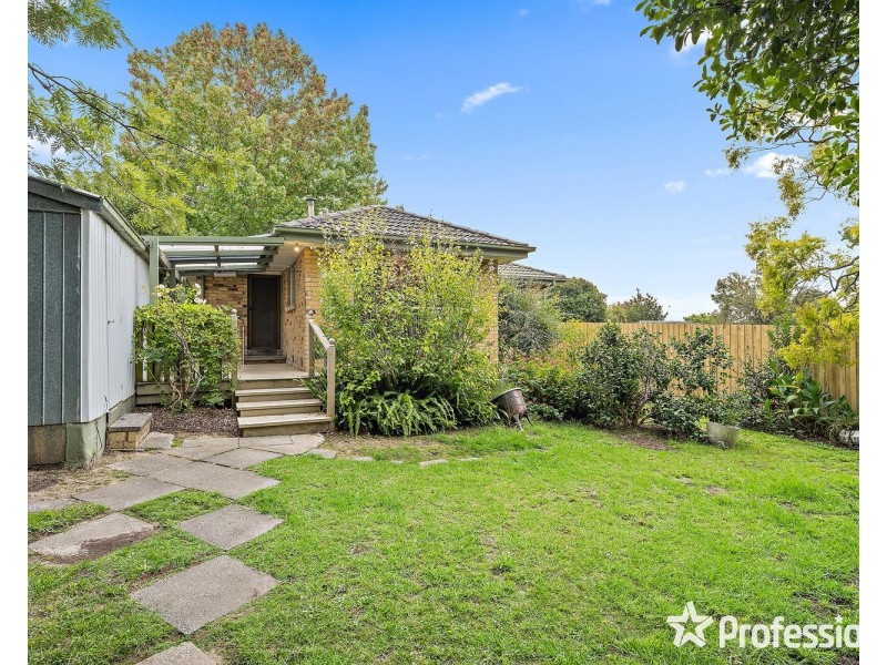 83 Dryden Concourse, Mooroolbark VIC 3138