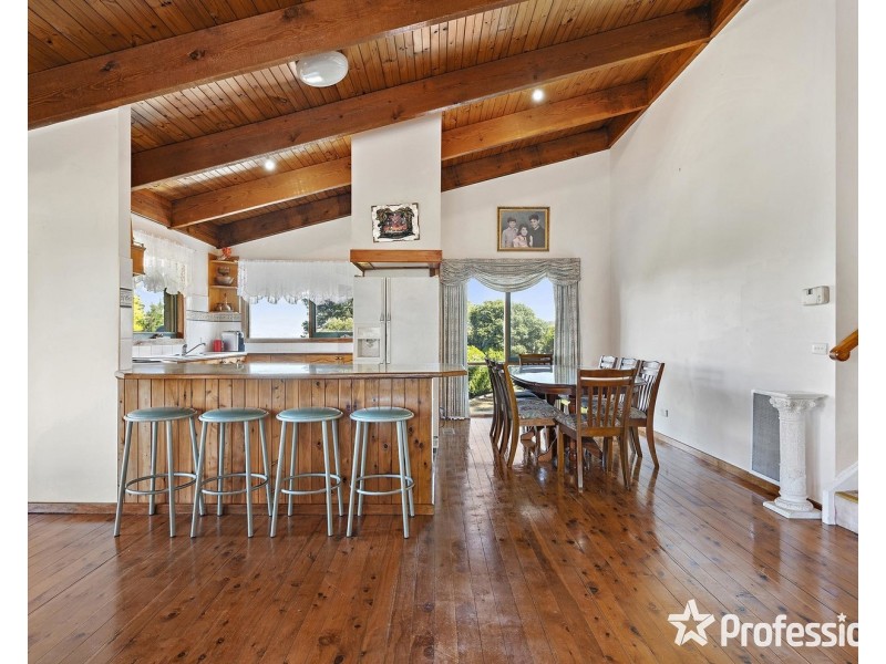 16-18 Juliet Crescent, Healesville VIC 3777