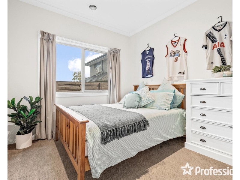 8 Greenville Street, Mooroolbark VIC 3138