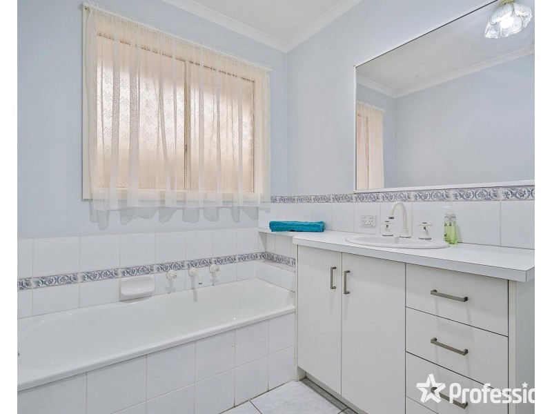 34b Pascoe Avenue, Croydon VIC 3136