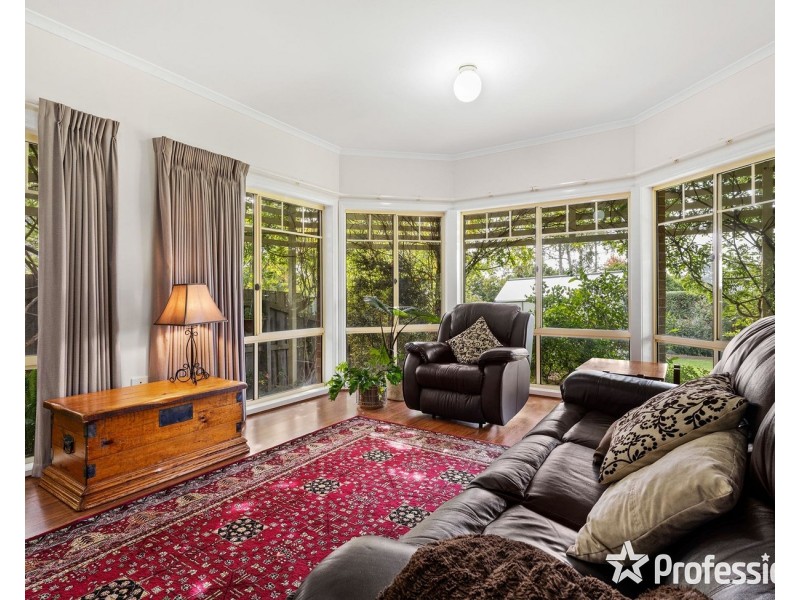 1 Tudor Drive, Mooroolbark VIC 3138