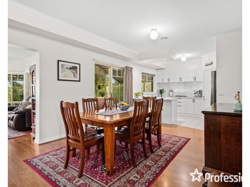 1 Tudor Drive, Mooroolbark VIC 3138