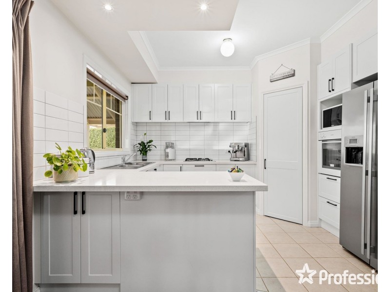 1 Tudor Drive, Mooroolbark VIC 3138