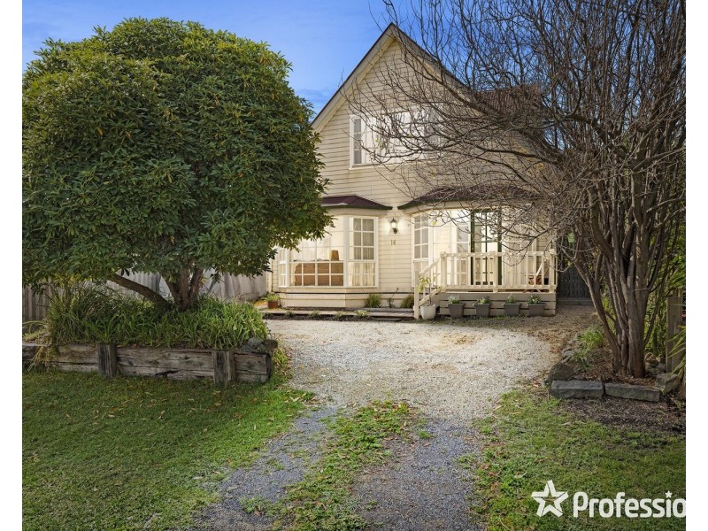 14 Glen View Road, Mount Evelyn VIC 3796