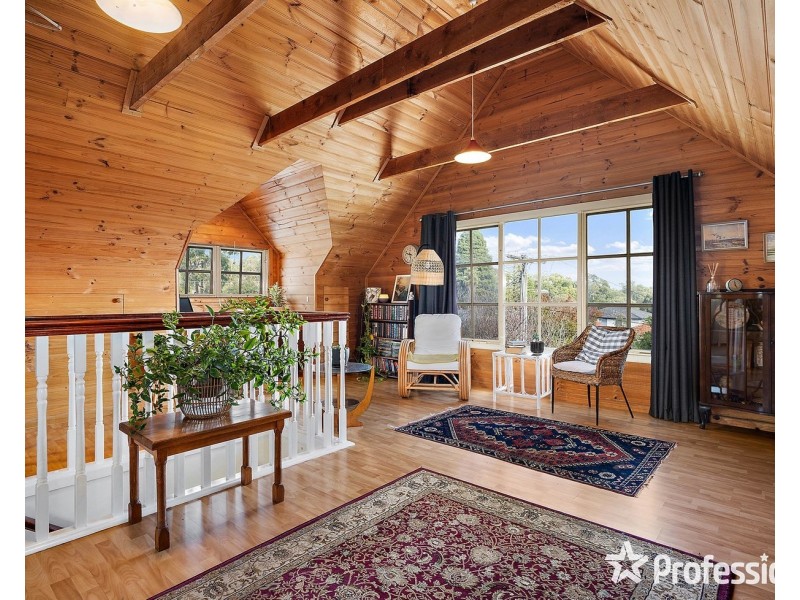 14 Glen View Road, Mount Evelyn VIC 3796