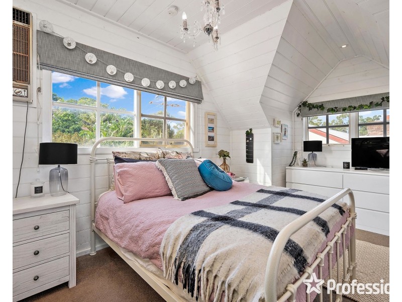 14 Glen View Road, Mount Evelyn VIC 3796