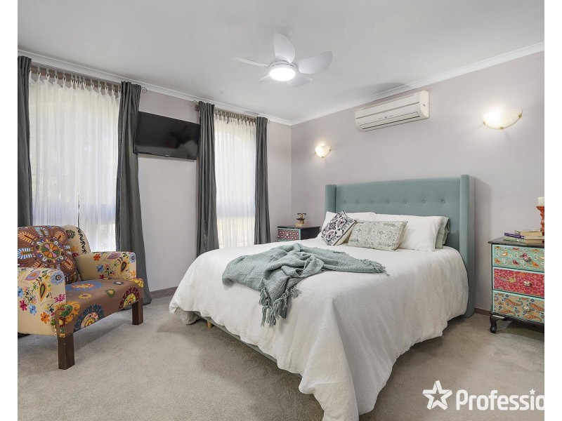 97 Pine Road, Mooroolbark VIC 3138