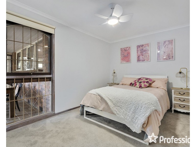 97 Pine Road, Mooroolbark VIC 3138