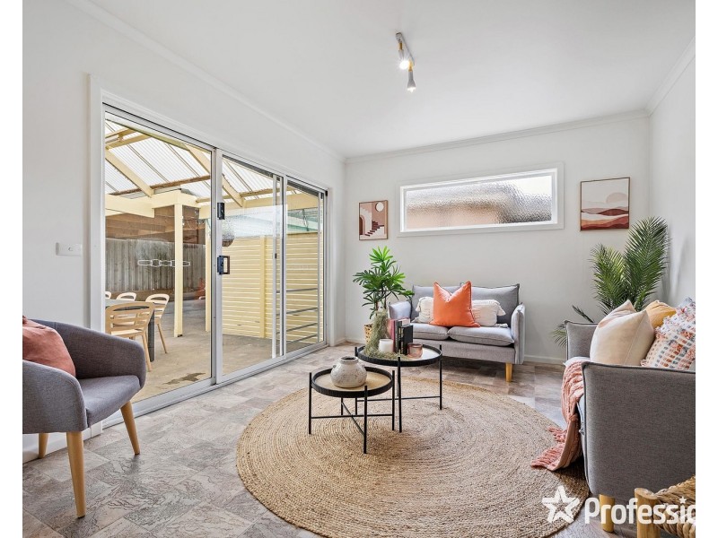 6 Ricky Court, Mooroolbark VIC 3138