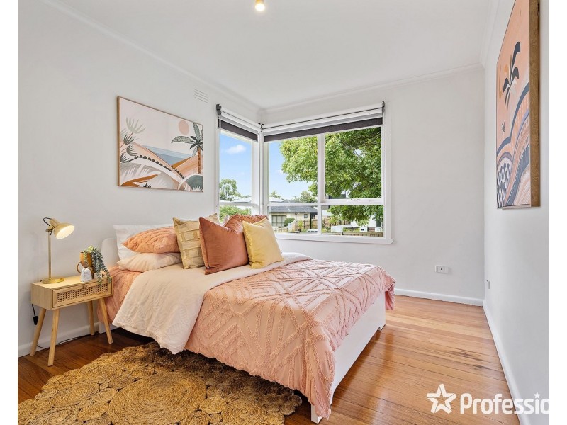 6 Ricky Court, Mooroolbark VIC 3138