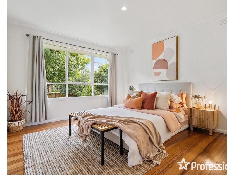 6 Ricky Court, Mooroolbark VIC 3138