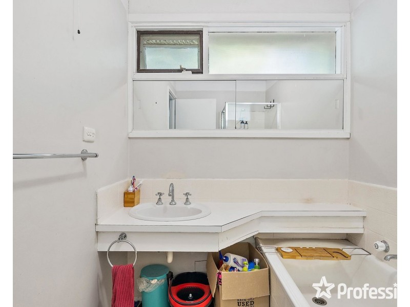 26 Joanne Avenue, Chirnside Park VIC 3116