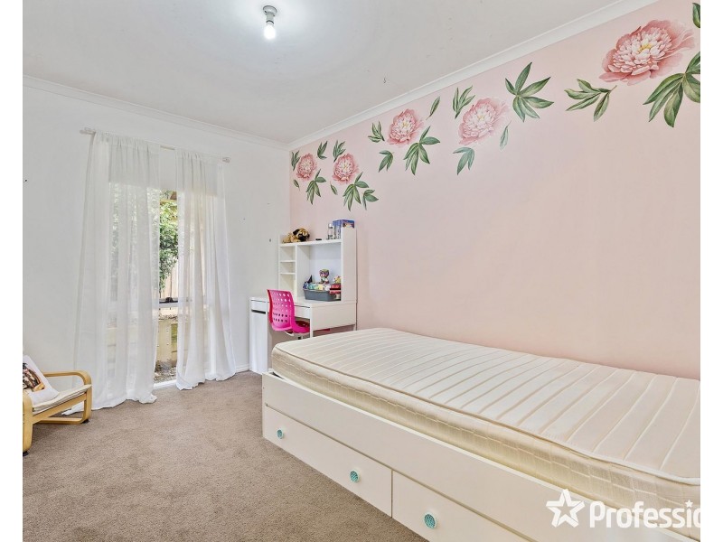 10 Belair Close, Seville VIC 3139