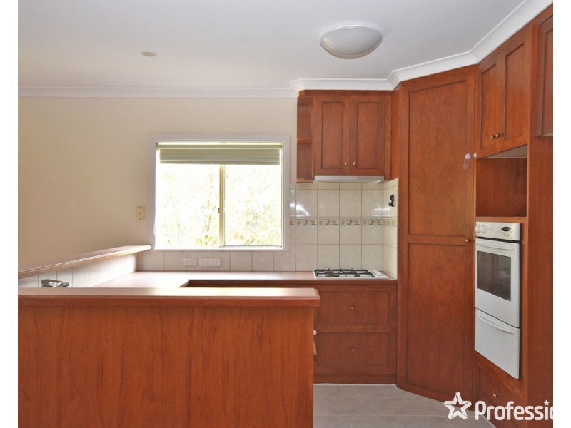 3 Tony Place, Mooroolbark VIC 3138
