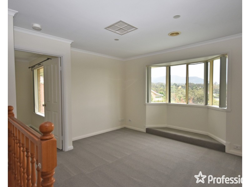 3 Tony Place, Mooroolbark VIC 3138