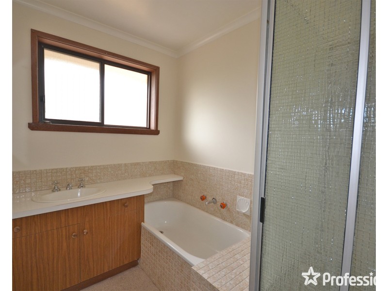 3/11 Stockton Avenue, Ferntree Gully VIC 3156