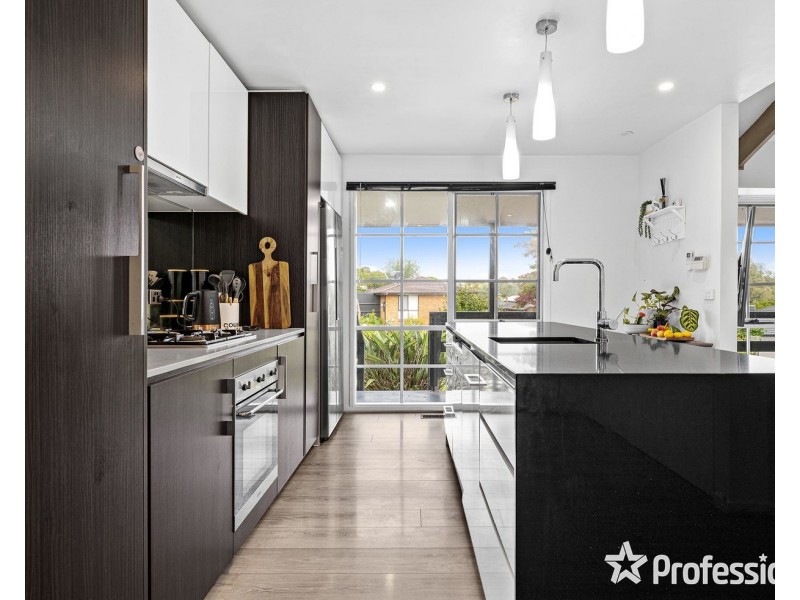 2 Admiral Court, Lilydale VIC 3140