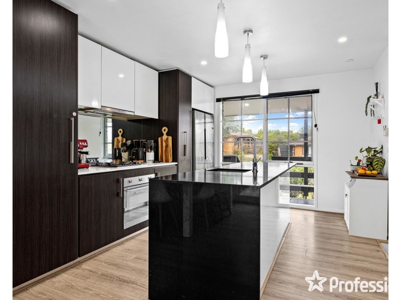 2 Admiral Court, Lilydale VIC 3140