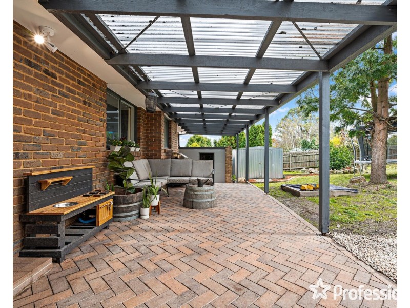 2 Admiral Court, Lilydale VIC 3140