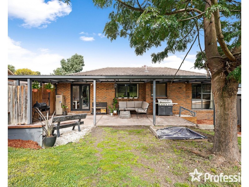 2 Admiral Court, Lilydale VIC 3140