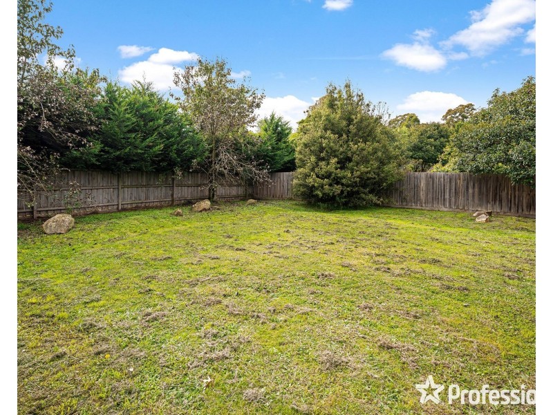 2 Admiral Court, Lilydale VIC 3140