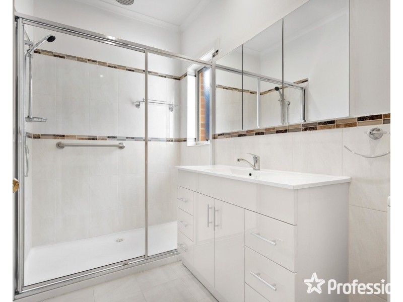 2/92 Brice Avenue, Mooroolbark VIC 3138
