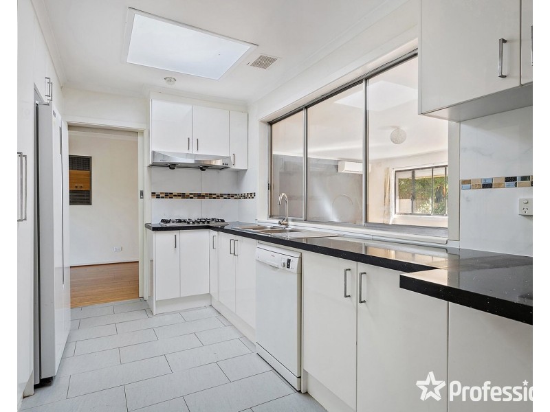 11 Carronvale Road, Mooroolbark VIC 3138