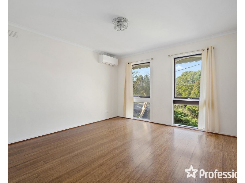 11 Carronvale Road, Mooroolbark VIC 3138