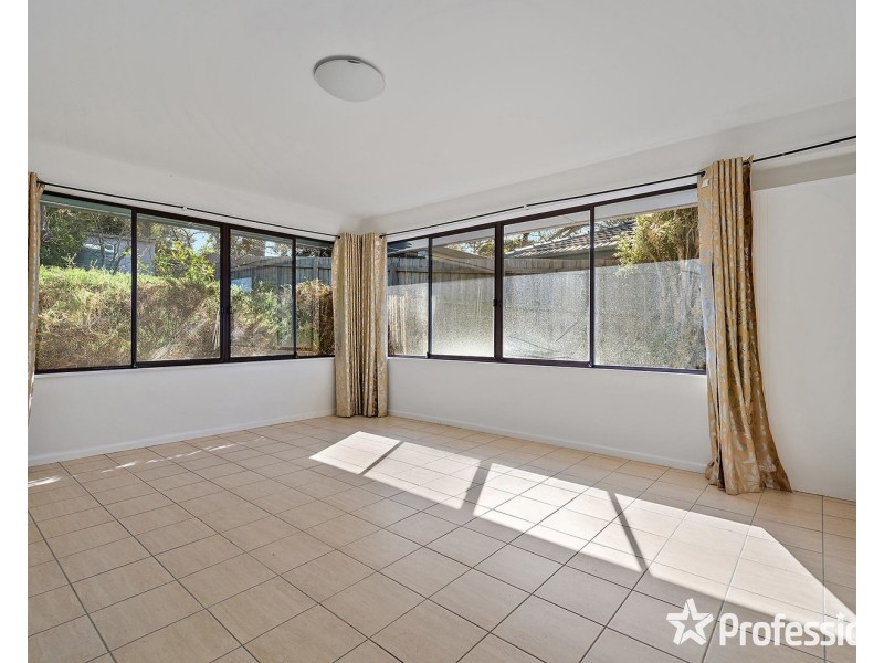 11 Carronvale Road, Mooroolbark VIC 3138
