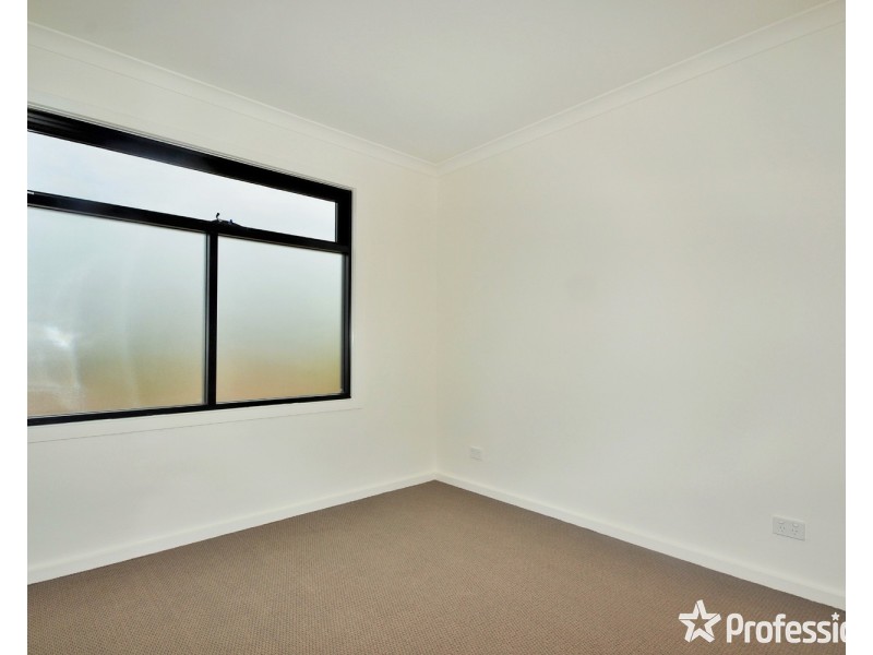 102/18 Myrtle Street, Bayswater VIC 3153