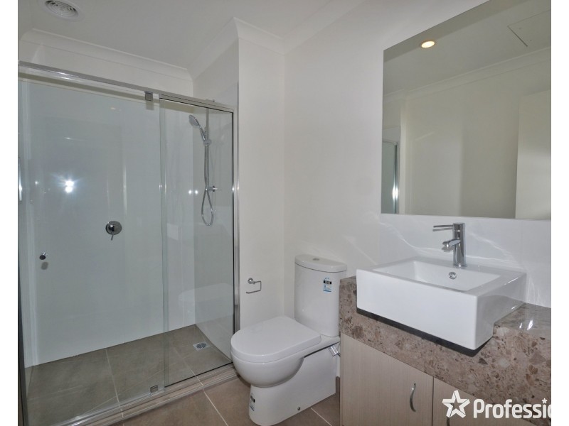 102/18 Myrtle Street, Bayswater VIC 3153