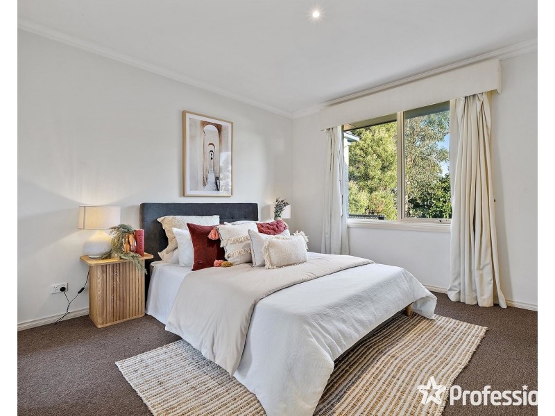 2/21 Jennings Road, Bayswater North VIC 3153