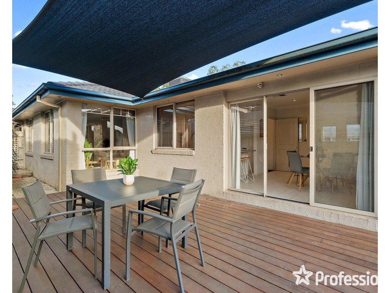 2/21 Jennings Road, Bayswater North VIC 3153