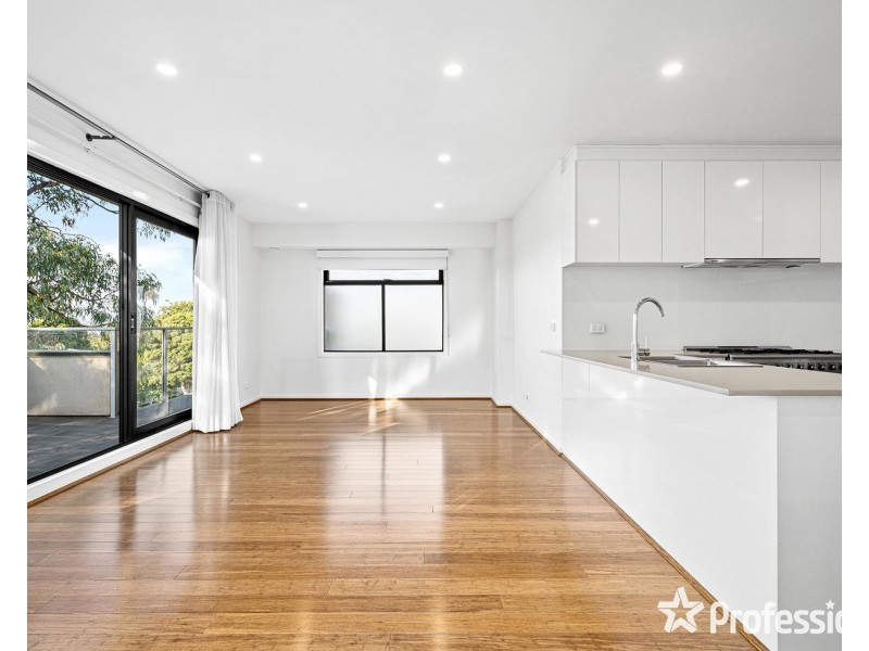 205/18 Myrtle Street, Bayswater VIC 3153