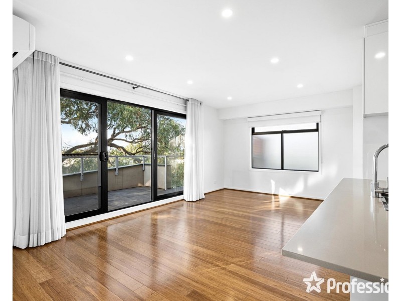 205/18 Myrtle Street, Bayswater VIC 3153