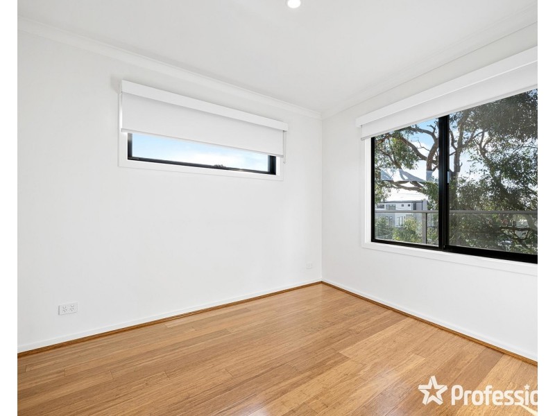 205/18 Myrtle Street, Bayswater VIC 3153