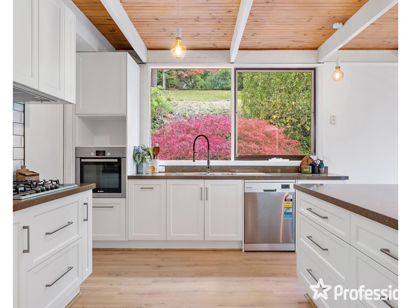 72 Charles Road, Lilydale VIC 3140