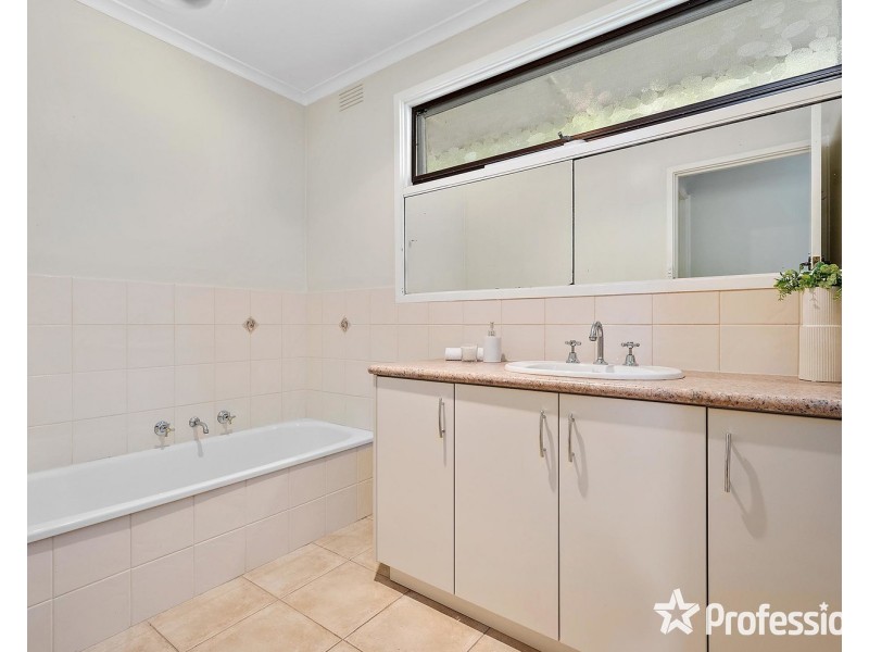 3 Teak Court, Boronia VIC 3155