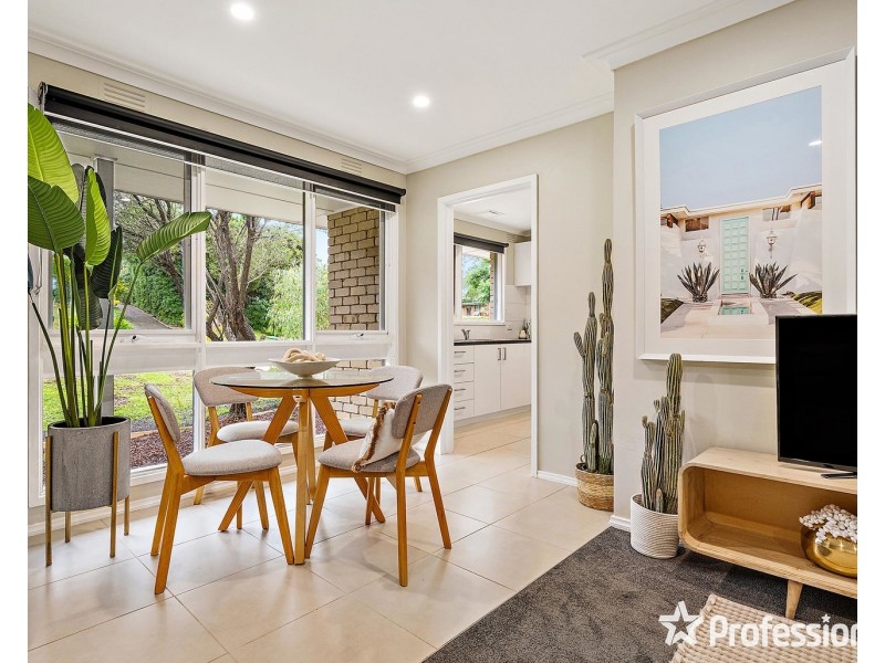 34 Felix Grove, Mooroolbark VIC 3138