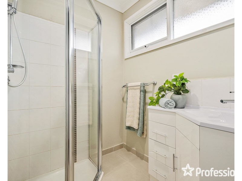 34 Felix Grove, Mooroolbark VIC 3138