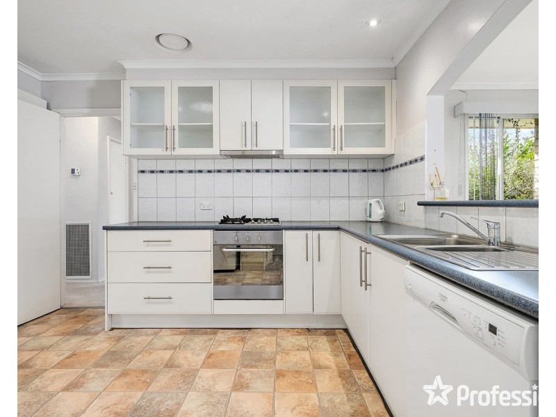 83  Dryden Concourse, Mooroolbark VIC 3138