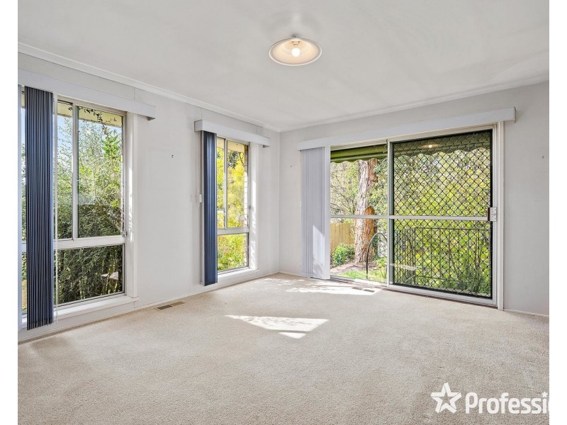 83  Dryden Concourse, Mooroolbark VIC 3138