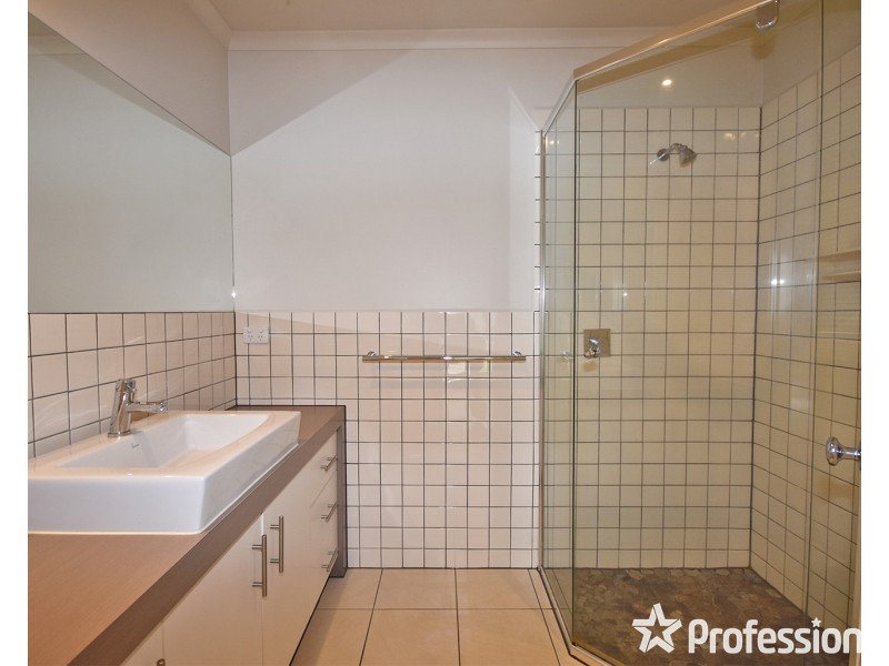 3/5 Humber Road, Croydon VIC 3136