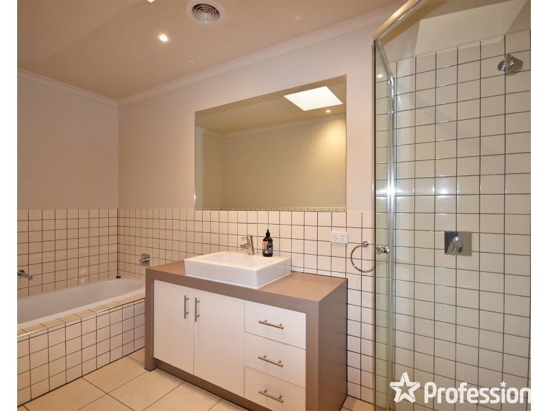 3/5 Humber Road, Croydon VIC 3136
