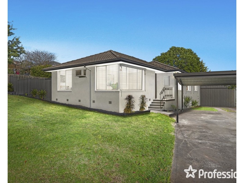 4 Meseta Street, Mooroolbark VIC 3138